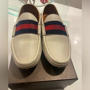 100% Authentic Gucci Web Accent Leather Drivers size 7 Mens Loafers